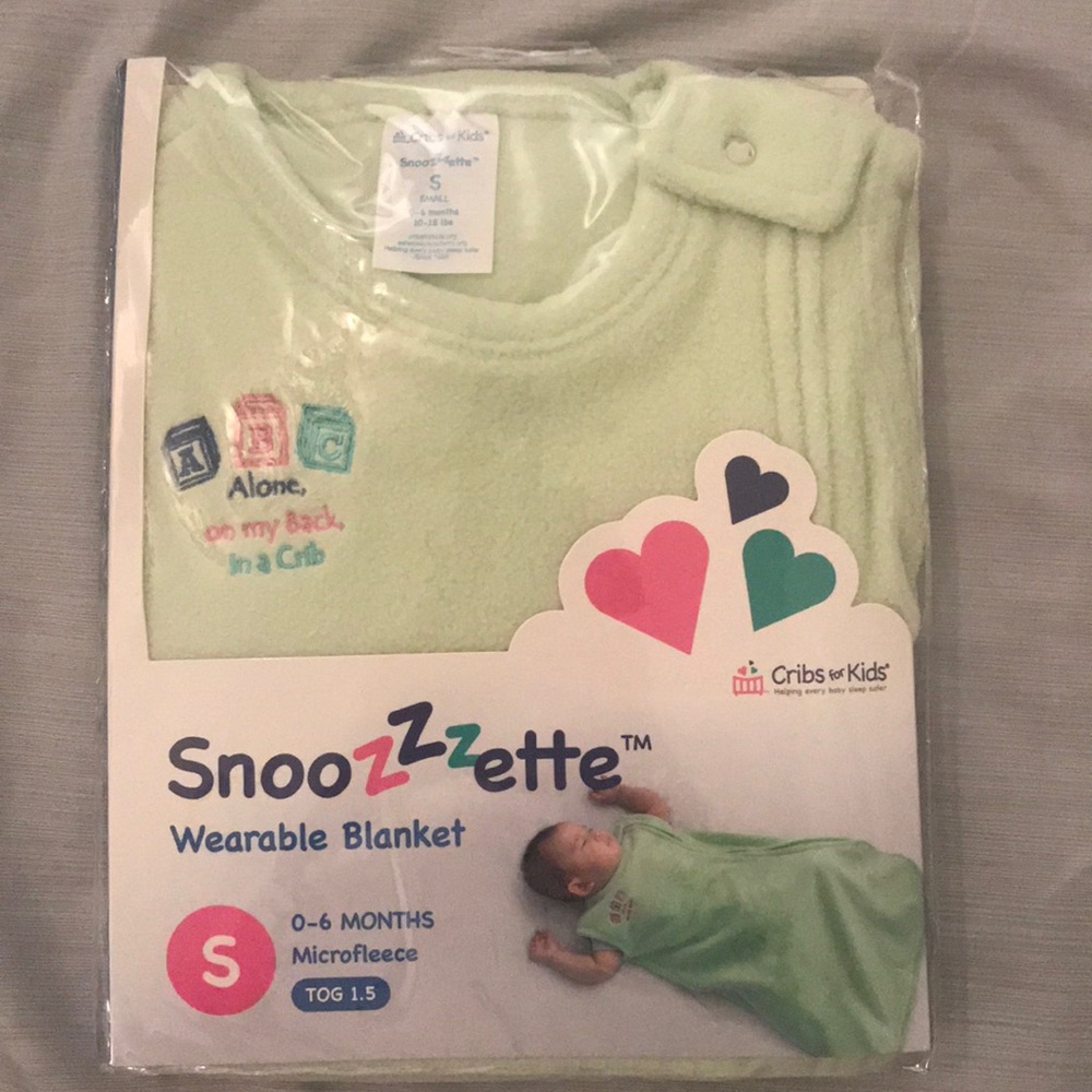 Wearable blanket and 4 pack of bodysuit